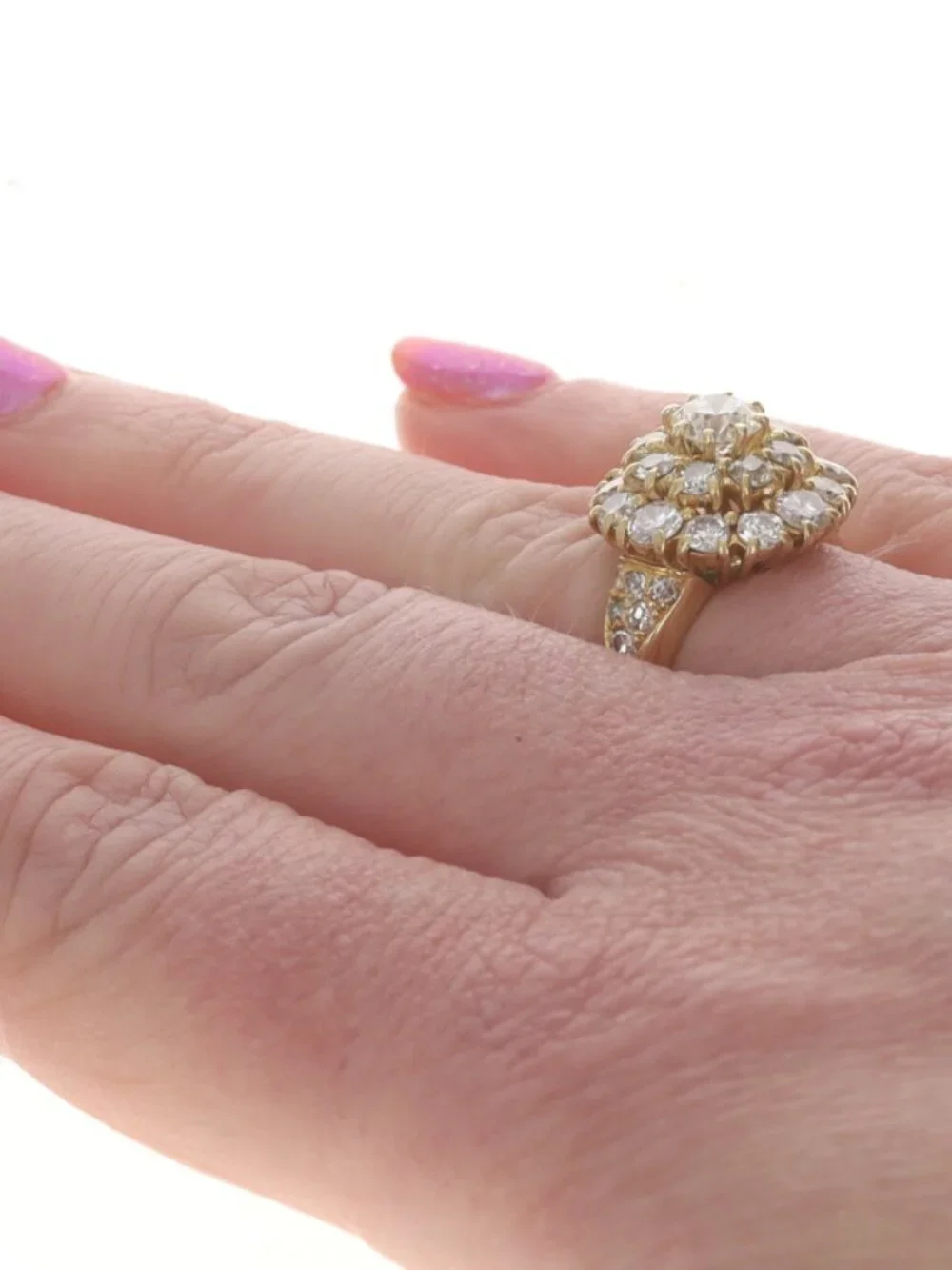 Van Cleef & Arpels size sizing
